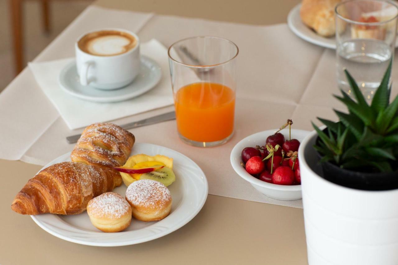 Hotel La Residenza Riccione Zewnętrze zdjęcie